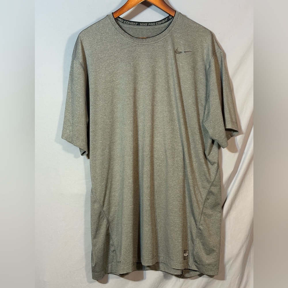 Nike Gray Short Sleeve Men's Tee